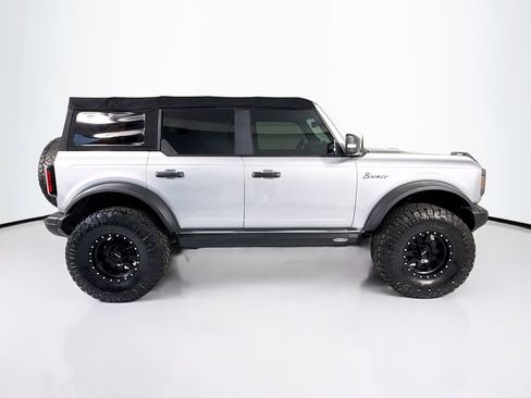 Used 2022 Ford Bronco Badlands AWD/4WD image 4