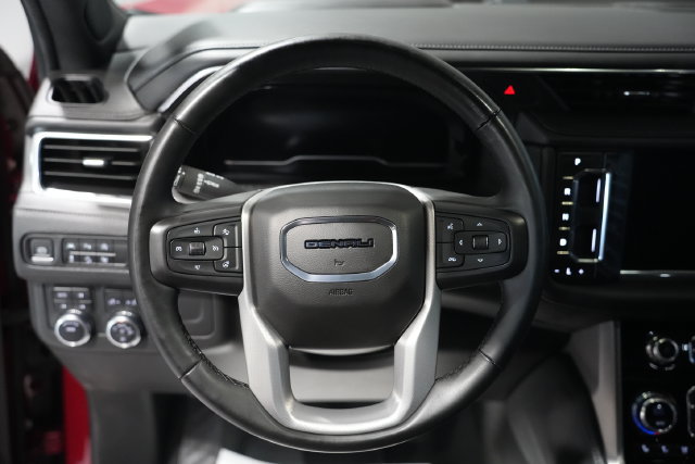 Used 2023 GMC Yukon XL Denali AWD/4WD image 11