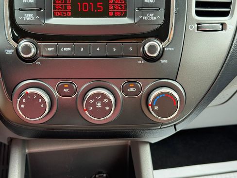 Used 2018 Kia Forte LX FWD image 46