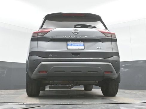 Used 2022 Nissan Rogue SV image 46