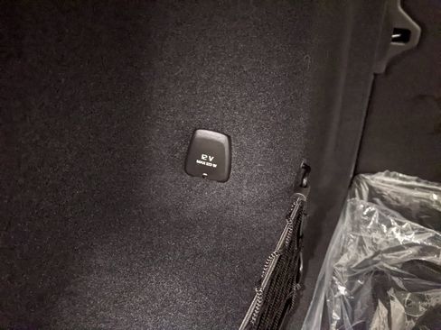 New 2026 Volvo XC60 B5 Ultra w/ Protection Package Premier image 29