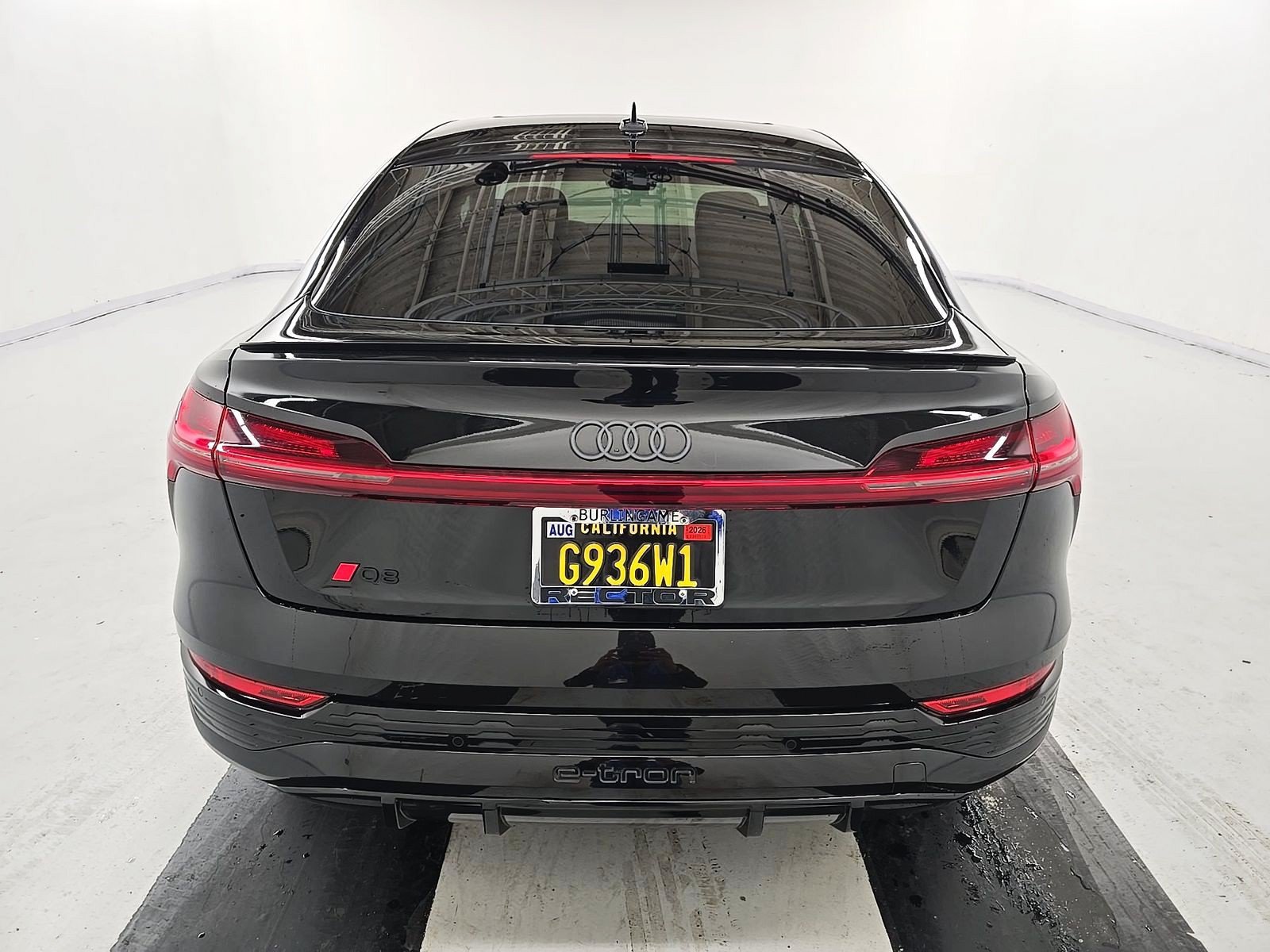Used 2024 Audi Q8 e-tron Prestige w/ Prestige Package AWD/4WD image 5