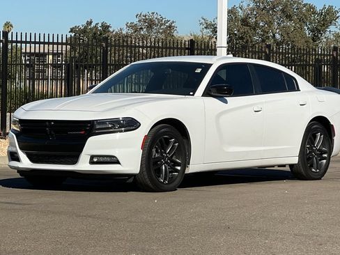 Used 2019 Dodge Charger SXT w/ Blacktop Package AWD/4WD image 10