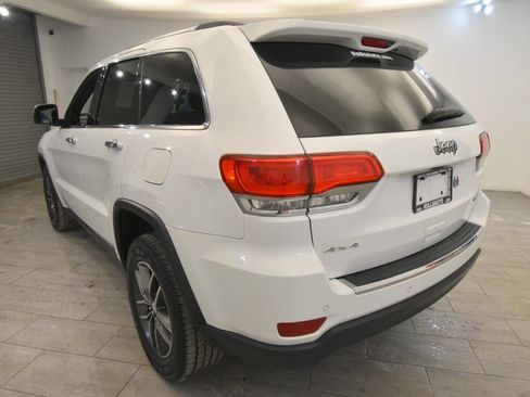 Used 2018 Jeep Grand Cherokee Limited image 3