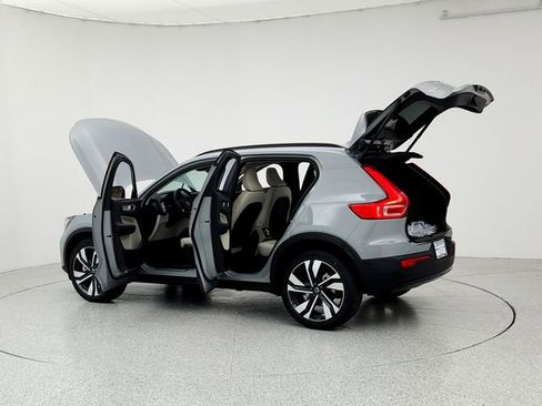New 2026 Volvo XC40 B5 Ultra w/ Climate Package image 12