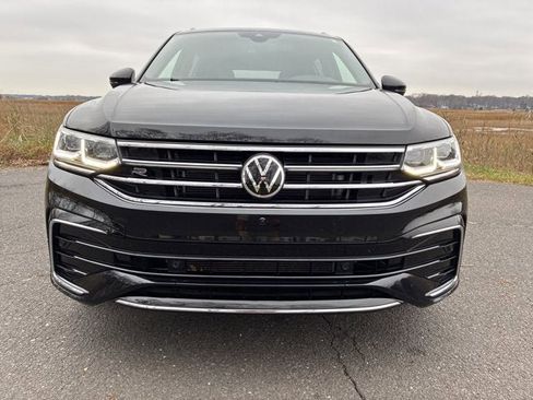 Used 2022 Volkswagen Tiguan SEL R-Line image 4