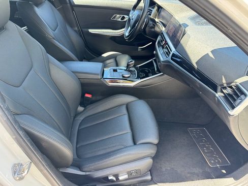 Used 2019 BMW 330i Sedan w/ Convenience Package RWD image 17