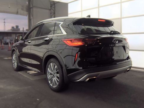 Used 2023 INFINITI QX50 Luxe FWD image 4