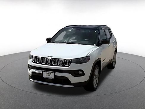 Used 2025 Jeep Compass Limited image 7