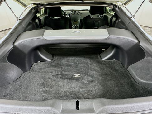 Used 2004 Nissan 350Z Performance w/ Aerodynamics Pkg RWD image 23