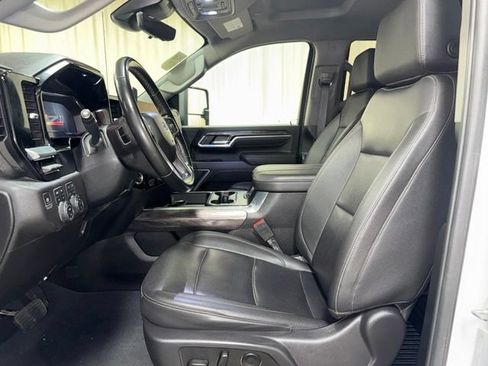 Used 2025 Chevrolet Silverado 3500 LTZ w/ Trail Boss Package AWD/4WD image 21