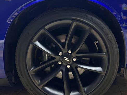Used 2022 Dodge Challenger R/T w/ Performance Handling Group RWD image 22
