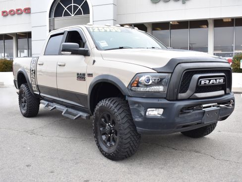 Used 2018 RAM 2500 Power Wagon w/ Leather & Luxury Group image 3