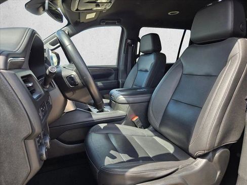 Used 2023 Chevrolet Suburban LT image 15