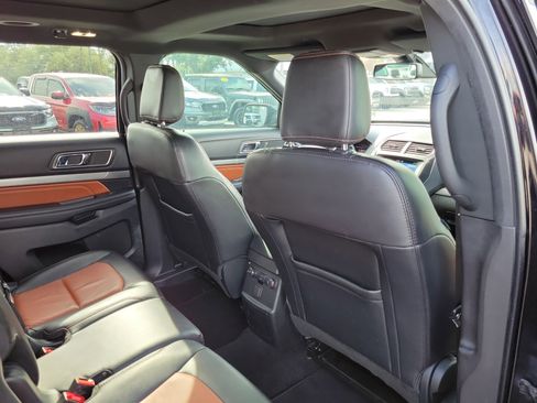 Certified 2019 Ford Explorer XLT w/ Equipment Group 202A image 27