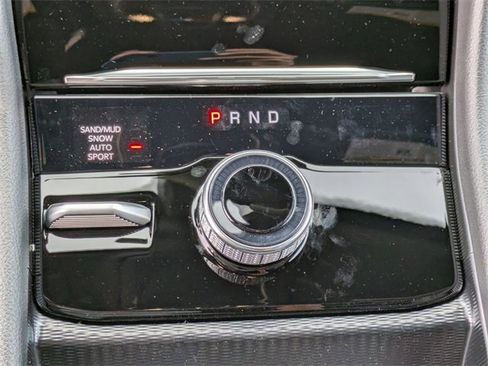 New 2025 Jeep Grand Cherokee Limited w/ Black Appearance Package image 19