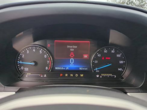 Used 2020 Ford Explorer XLT w/ Equipment Group 202A image 10