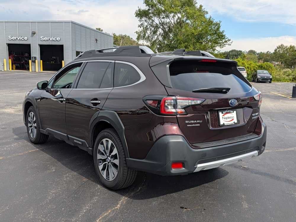 Used 2023 Subaru Outback Touring XT AWD/4WD image 5