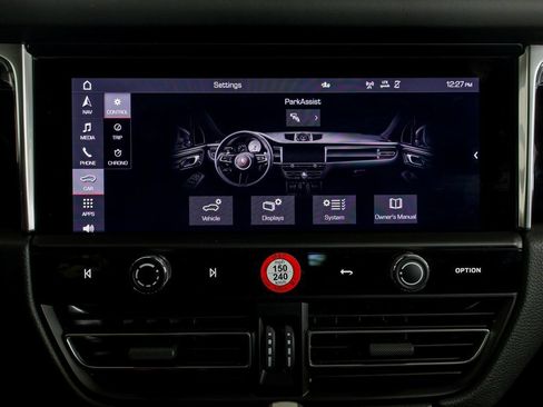 Certified 2026 Porsche Macan AWD/4WD image 26