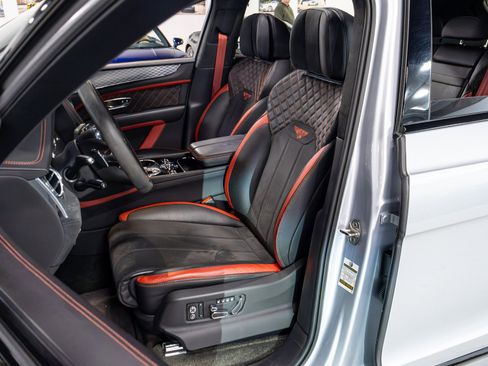 Used 2021 Bentley Bentayga Speed AWD/4WD image 6