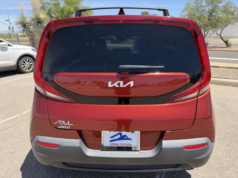 Used 2022 Kia Soul LX w/ Technology Package FWD image 5