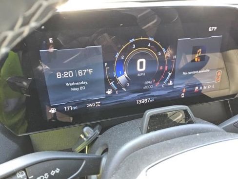 Used 2025 Chevrolet Traverse Z71 w/ Enhanced Driving Package AWD/4WD image 2