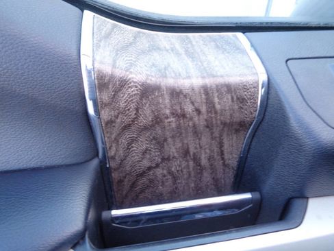 Used 2017 Ford F250 Lariat w/ Lariat Value Package image 55