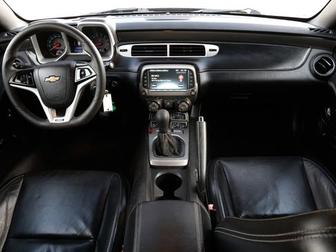 Used 2015 Chevrolet Camaro SS w/ SS Performance Package image 2