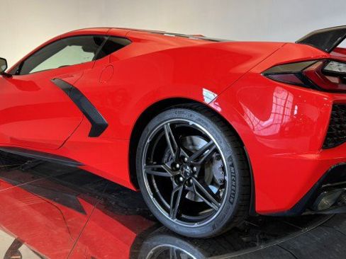 Used 2024 Chevrolet Corvette Stingray Premium Cpe w/ Z51 Performance Package RWD image 25