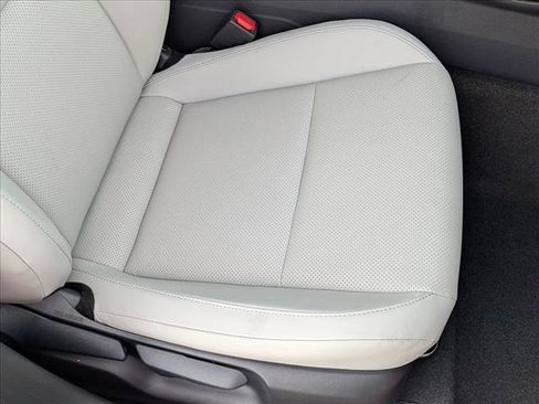 Used 2024 Toyota Prius XLE image 23