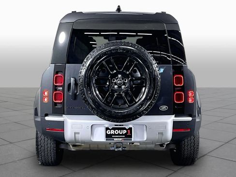 Used 2022 Land Rover Defender 110 S AWD/4WD image 5