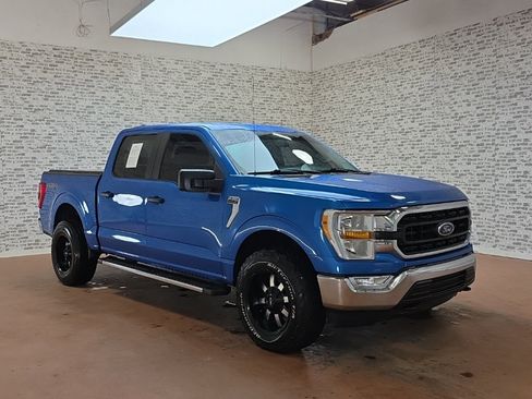 Used 2021 Ford F150 XLT image 1