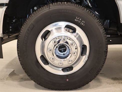 New 2025 Ford F350 XL w/ XL Chrome Package image 29
