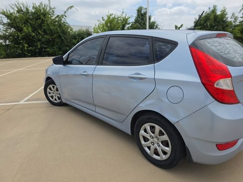 Used 2013 Hyundai Accent GS FWD image 4