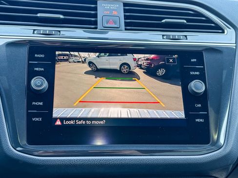 Used 2021 Volkswagen Tiguan SE R-Line image 46