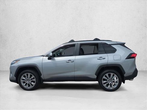 Used 2025 Toyota RAV4 XLE Premium image 9