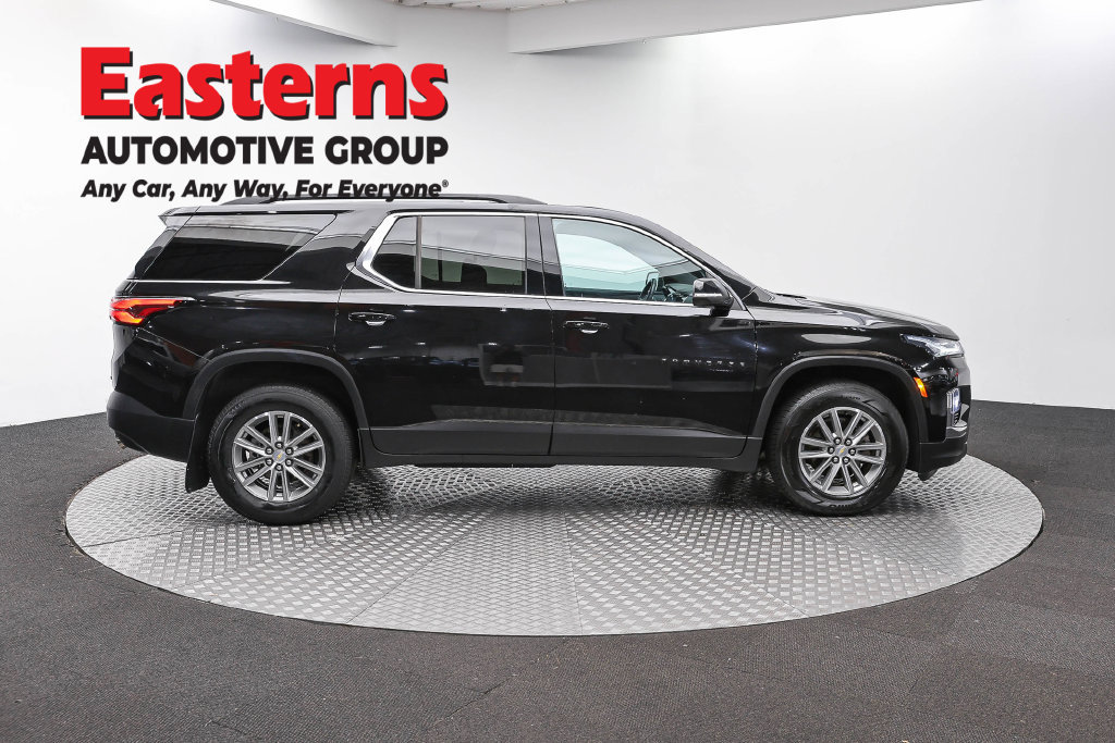 Used 2023 Chevrolet Traverse LT FWD image 5