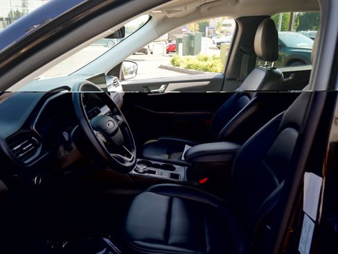 Used 2025 Ford Escape Platinum AWD/4WD image 19