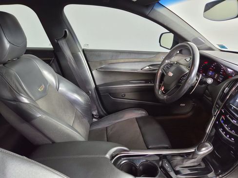 Used 2017 Cadillac ATS V w/ Luxury Package RWD image 33