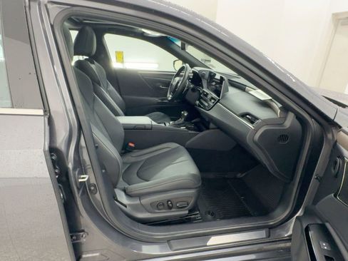 Certified 2024 Lexus ES 300h F Sport w/ Accessory Package (Z2) image 25