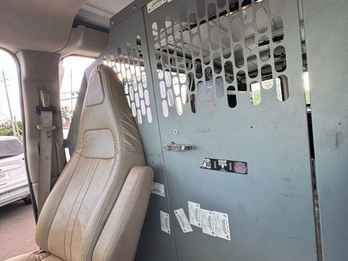 Used 2017 Chevrolet Express 2500 image 23