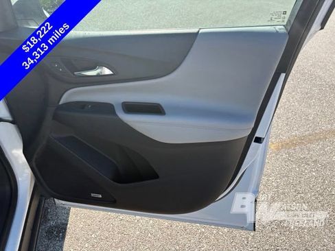 Used 2018 Chevrolet Equinox Premier FWD image 31
