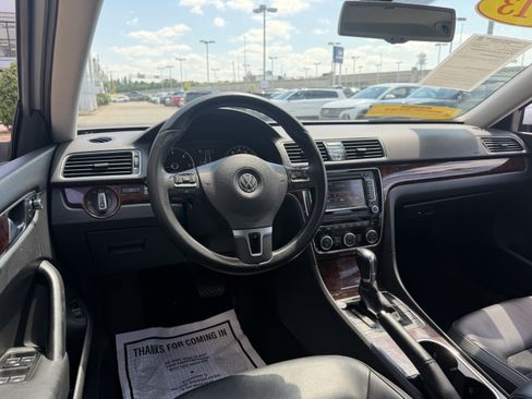 Used 2013 Volkswagen Passat TDI SEL Premium FWD image 24