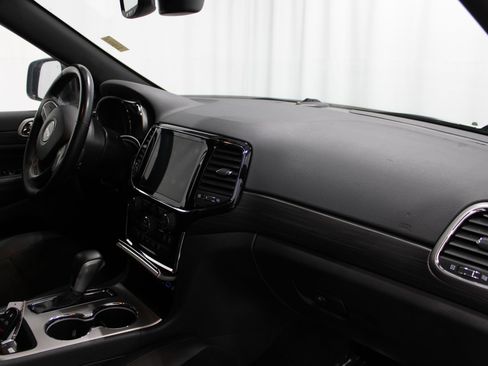 Used 2019 Jeep Grand Cherokee Altitude AWD/4WD image 26
