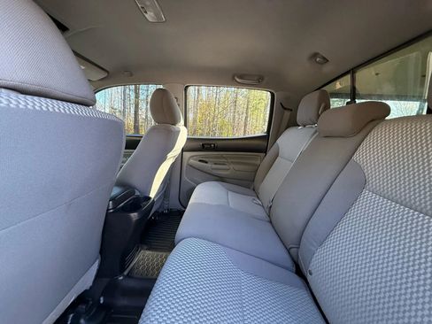 Used 2012 Toyota Tacoma PreRunner w/ SR5 Pkg image 16