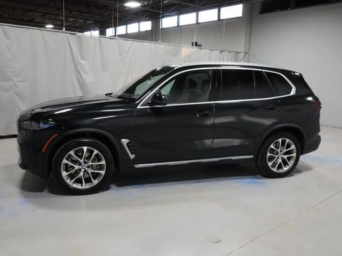 Used 2024 BMW X5 xDrive40i w/ Premium Package image 15