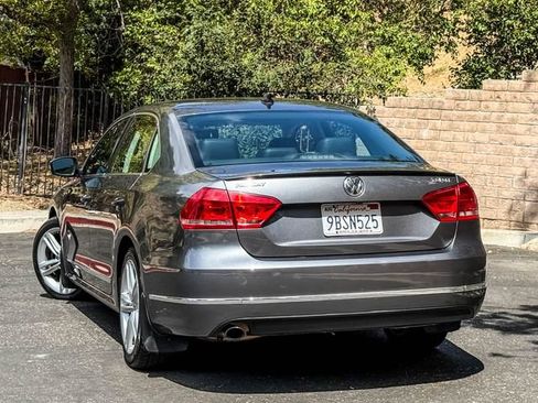 Used 2015 Volkswagen Passat 1.8T SEL Premium FWD image 17