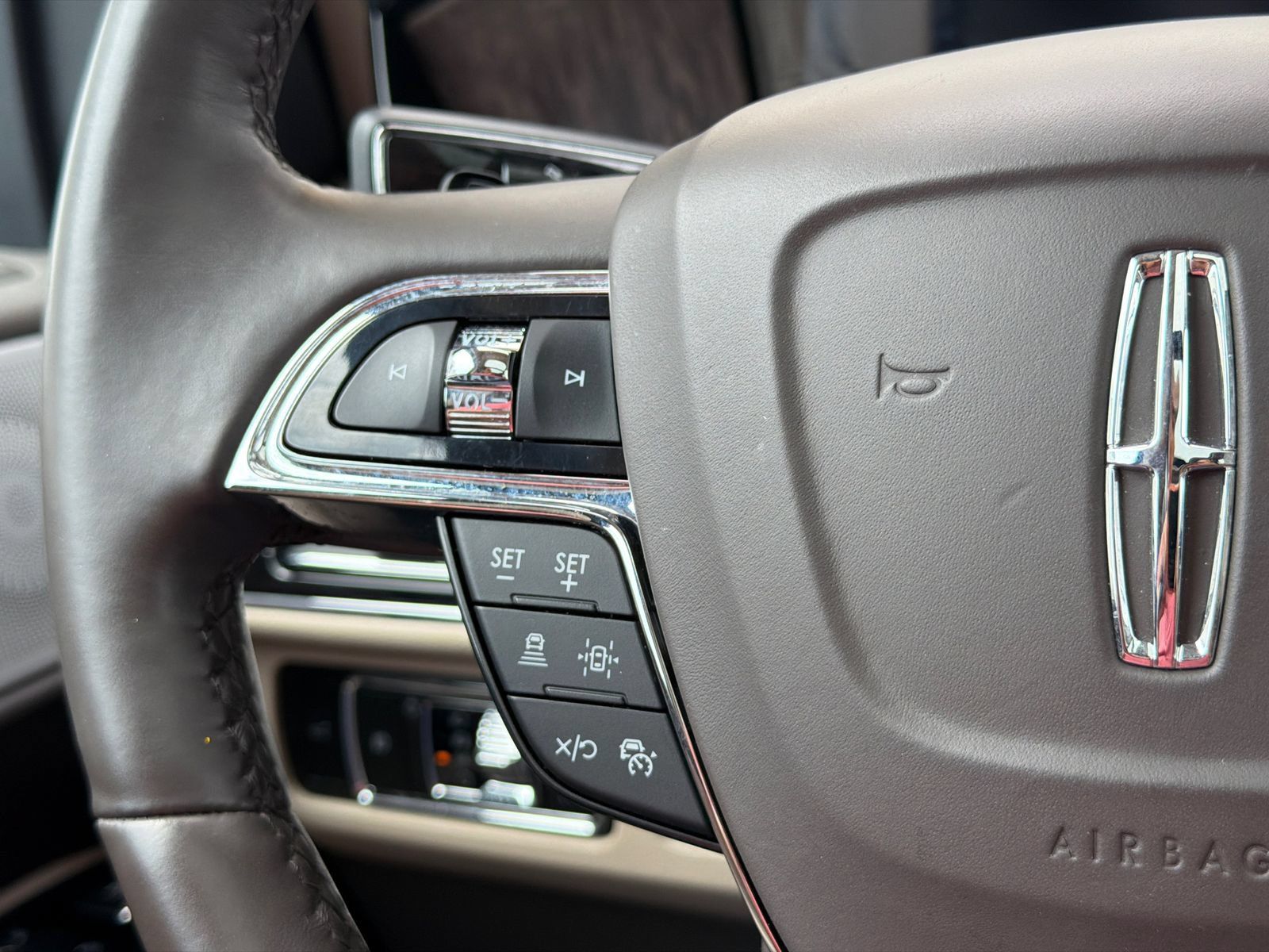 Certified 2023 Lincoln Navigator L Reserve AWD/4WD image 25