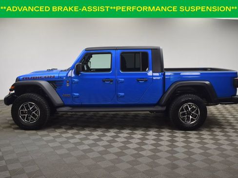 Used 2025 Jeep Gladiator Rubicon w/ Convenience Group image 12