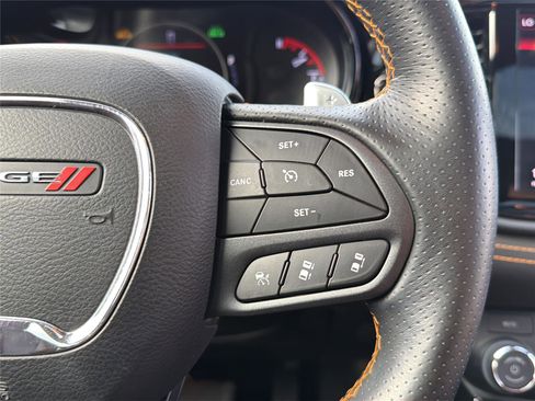 Used 2022 Dodge Durango R/T w/ Hemi Orange Plus Package image 25